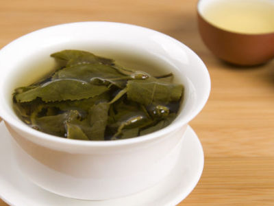 六大茶葉的功效，<a href=http://www.xinyanchuntea.com/chajiankang/ target=_blank class=infotextkey>喝茶的好處</a>和壞處
