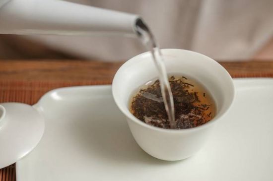 各類茶的注水方式，不同的茶泡茶時怎么注水