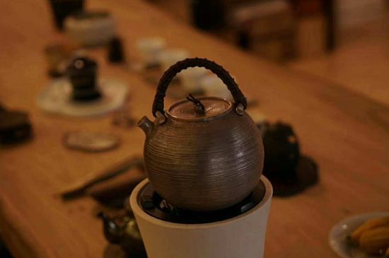 蒸茶和煮茶還有泡茶有什么區(qū)別，泡茶煮茶蒸茶哪個(gè)好喝？