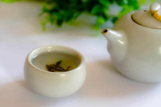綠茶碧螺春怎么泡簡易步驟，沖泡碧螺春的十二步驟口訣
