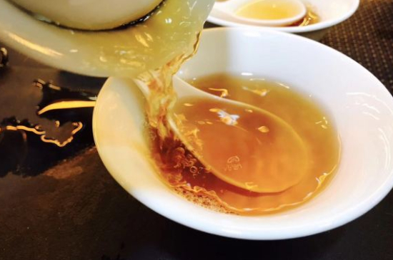 肉桂可以用紫砂壺沖泡嗎，紫砂壺能泡武夷巖茶肉桂用嗎？