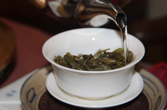 各類茶的注水方式，不同的茶泡茶時怎么注水