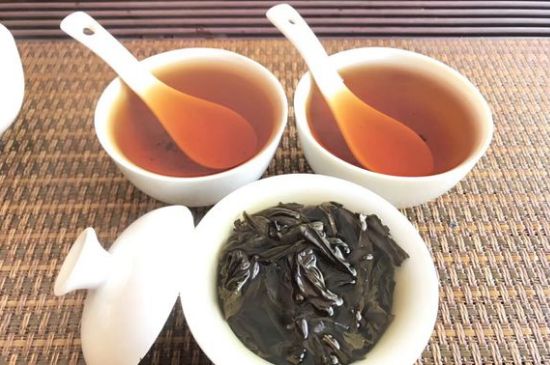 大紅袍第一泡要倒掉嗎，洗茶水需倒掉但第一泡出湯
