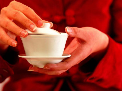 鐵觀音的泡法，水溫100°C最佳第一泡不能喝