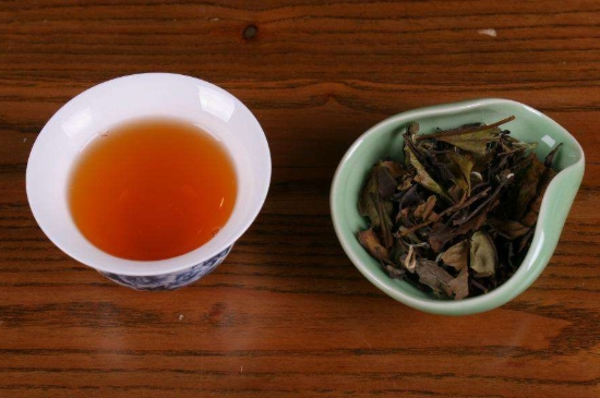 福鼎白茶能長時(shí)間悶泡嗎，老白茶可以悶著喝嗎？
