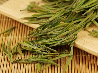 安吉白茶的功效與作用，簡單概括安吉<a href=http://www.xinyanchuntea.com/fenlei/baicha/ target=_blank class=infotextkey>白茶功效</a>