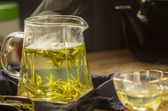 蜂蜜泡茶葉的副作用，蜂蜜泡茶葉有什么禁忌