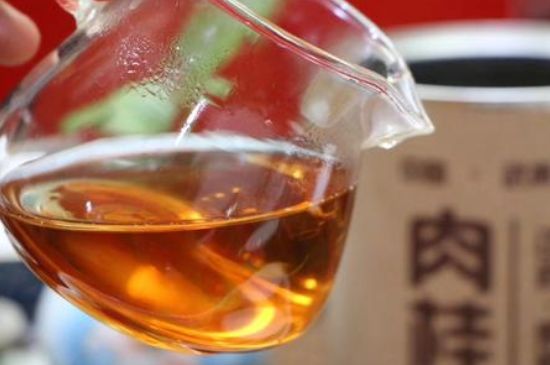 女人喝肉桂紅茶有什么好處，肉桂加紅茶的功效與作用