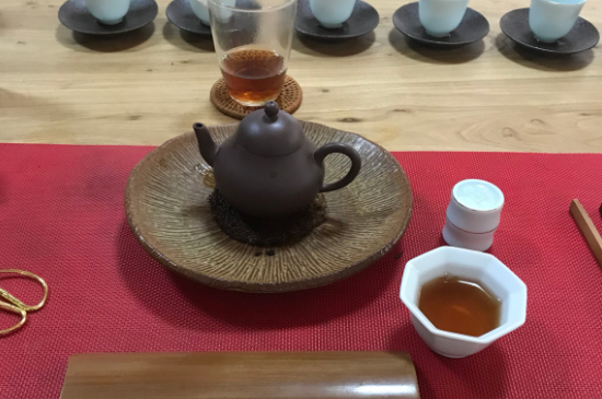 肉桂可以用紫砂壺沖泡嗎，紫砂壺能泡武夷巖茶肉桂用嗎？