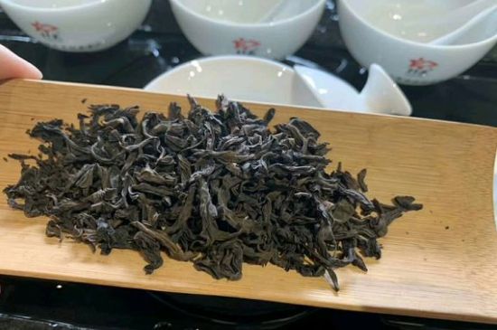 200一斤的茶葉算不算好，兩百一斤買的是中低檔茶