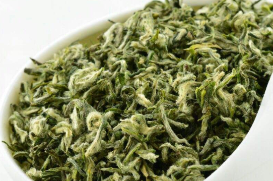 真假碧螺春泡水后區(qū)別，蘇州洞庭碧螺春怎樣鑒別好壞？
