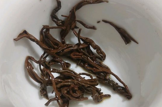 茶葉過期5年了但沒開封，茶葉放久了能喝嗎