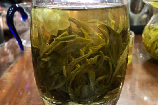 茉莉龍珠泡開后為什么都是梗，茉莉龍珠泡開后什么樣？
