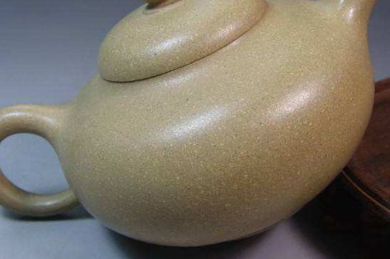 一把真正的本山綠泥壺最低多少錢，什么價(jià)格能買到本山綠泥紫砂壺？