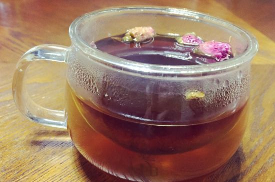 喝玫瑰花茶能祛斑嗎，玫瑰花茶有祛斑的功效嗎？