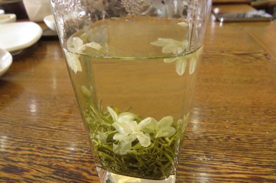 茉莉茶葉的功效與禁忌，什么人不適合喝茉莉花茶？