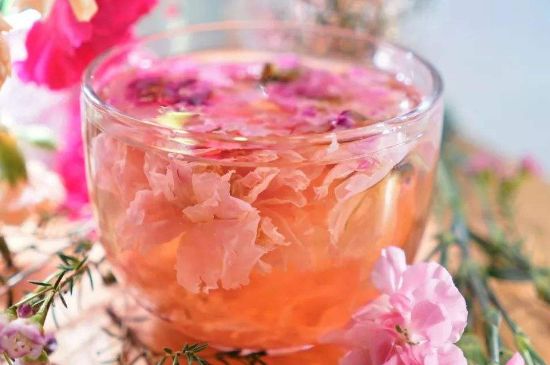 玫瑰花的最佳搭配，喝玫瑰花茶搭配什么喝好？