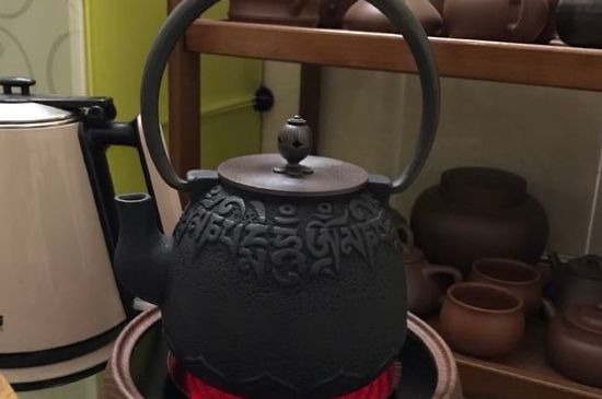 鐵壺生銹燒的水有害嗎，鐵壺內(nèi)壁生銹怎么辦