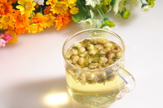 喝菊花茶有什么效果，女人長期喝菊花茶好嗎？