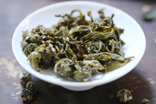 茉莉龍珠泡開后為什么都是梗，茉莉龍珠泡開后什么樣？