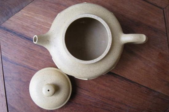 本山綠泥怎么分辨真假，真正的本山綠泥紫砂壺怎么鑒別？