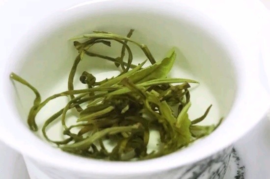 茉莉香珠跟龍珠有什么區(qū)別嗎，茉莉龍珠和茉莉香珠那個(gè)好？