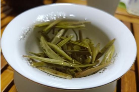 茉莉銀針屬于什么茶，茉莉銀針適合什么人喝？