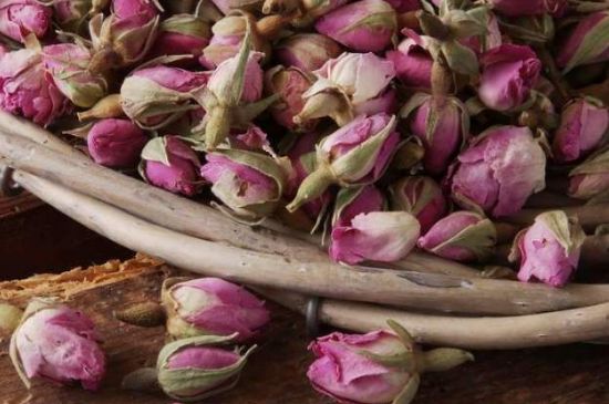 玫瑰花茶是應(yīng)該煮還是蒸，玫瑰花茶是不是煮一下效果更好？