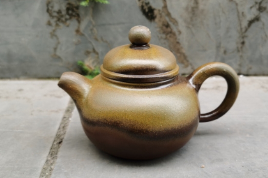 廣西欽州坭興陶可以泡多種茶嗎，坭興陶是一壺一茶嗎?