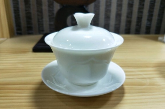 常見的七大材質(zhì)的茶具優(yōu)缺點(diǎn)，用什么材質(zhì)的茶具泡茶最好？