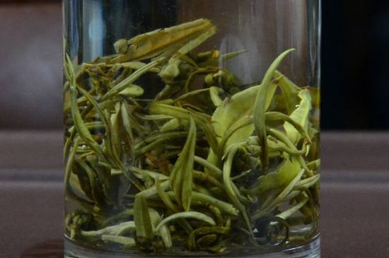 茉莉龍珠什么季節(jié)喝，夏天適合喝茉莉龍珠茶