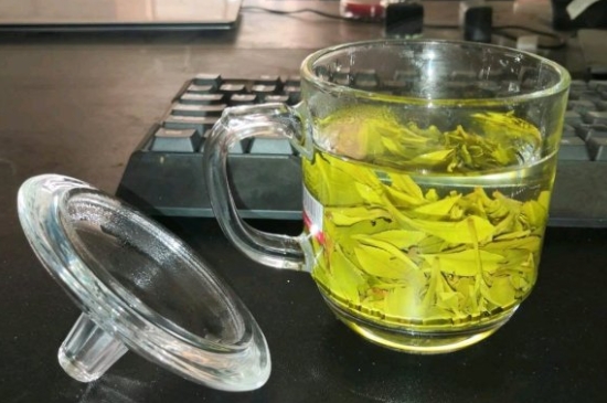 常見的七大材質(zhì)的茶具優(yōu)缺點(diǎn)，用什么材質(zhì)的茶具泡茶最好？