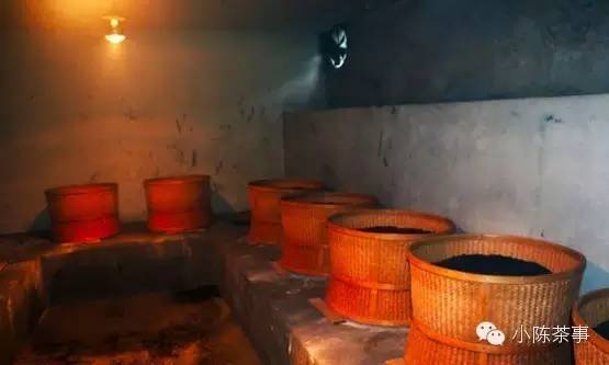怎樣炭焙巖茶？揭秘武夷巖茶的炭焙技藝