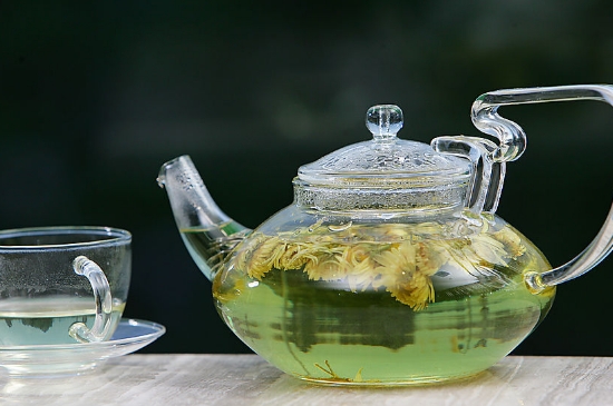 菊花茶天天喝行嗎，每天喝菊花泡茶喝好嗎？