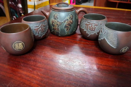 坭興陶主要泡什么茶，廣西坭興陶壺適合泡哪些茶？