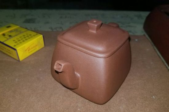 手工紫砂壺和模具壺有什么區(qū)別，快速鑒別手工壺模具壺