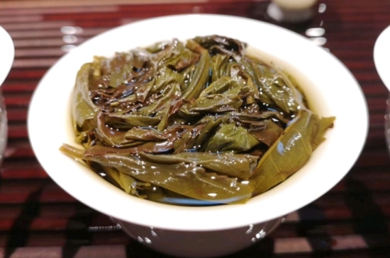 長期喝巖茶會上火嗎？巖茶這樣喝了容易上火！