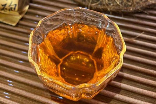 武夷巖茶大紅袍，喝起來(lái)是什么味道？