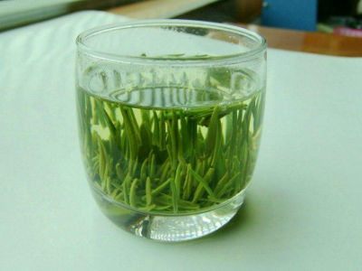 竹葉青茶怎么樣，檔次較高味道略苦價格比較貴