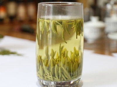 竹葉青茶怎么樣，檔次較高味道略苦價格比較貴