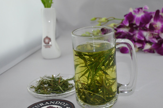 竹葉青茶泡不立起來(lái)怎么回事，竹葉青茶怎么泡立起來(lái)