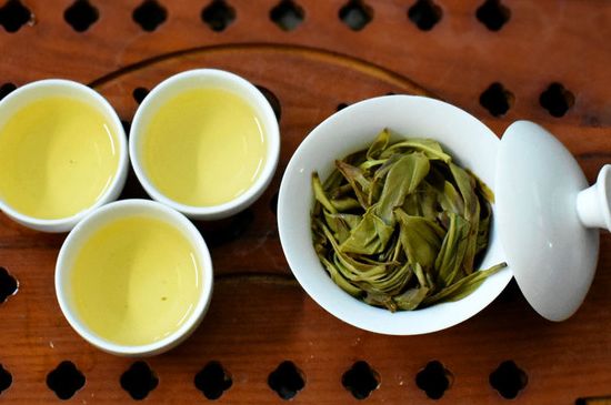 烏崠鴨屎香屬于哪類茶，鳳凰鴨屎香是紅茶還是綠茶？