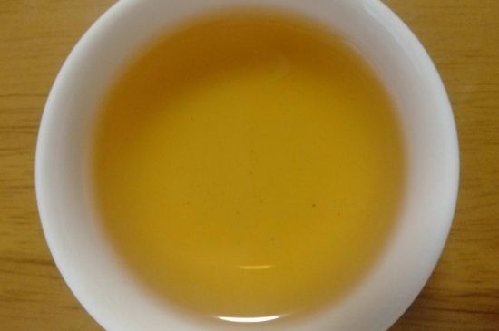 肉桂茶和大紅袍哪個(gè)貴，武夷山肉桂與大紅袍的價(jià)格比較