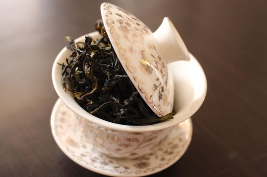 烏崠鴨屎香屬于哪類茶，鳳凰鴨屎香是紅茶還是綠茶？