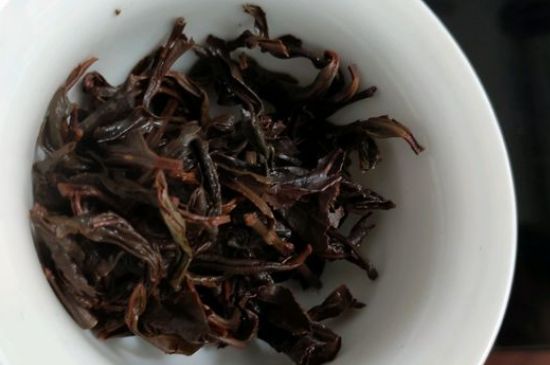 正山小種喝起來苦澀有點酸對嗎，正山小種發(fā)酸有害嗎
