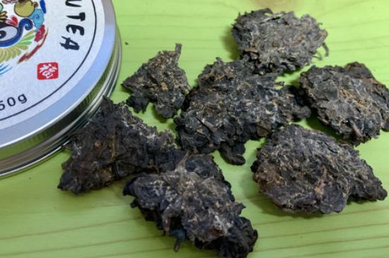 怎么知道涇渭茯茶是否變質(zhì)，茯磚茶金花和發(fā)霉的區(qū)別