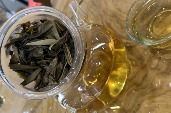 白茶三年為藥七年為寶的原理，為什么說(shuō)一年茶三年藥七年寶？