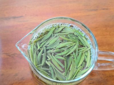 竹葉青和毛尖的區(qū)別，竹葉青和信陽毛尖哪個好？