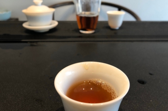 為什么喝巖茶會(huì)上火，巖茶喝多上火怎么辦？