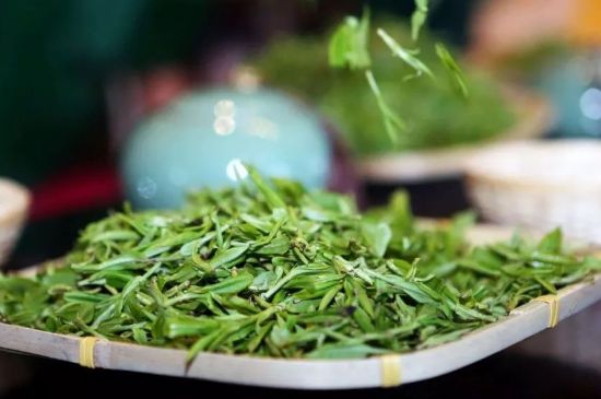 單樅茶什么季節(jié)最好喝，鳳凰單叢茶春茶好還是秋茶好？